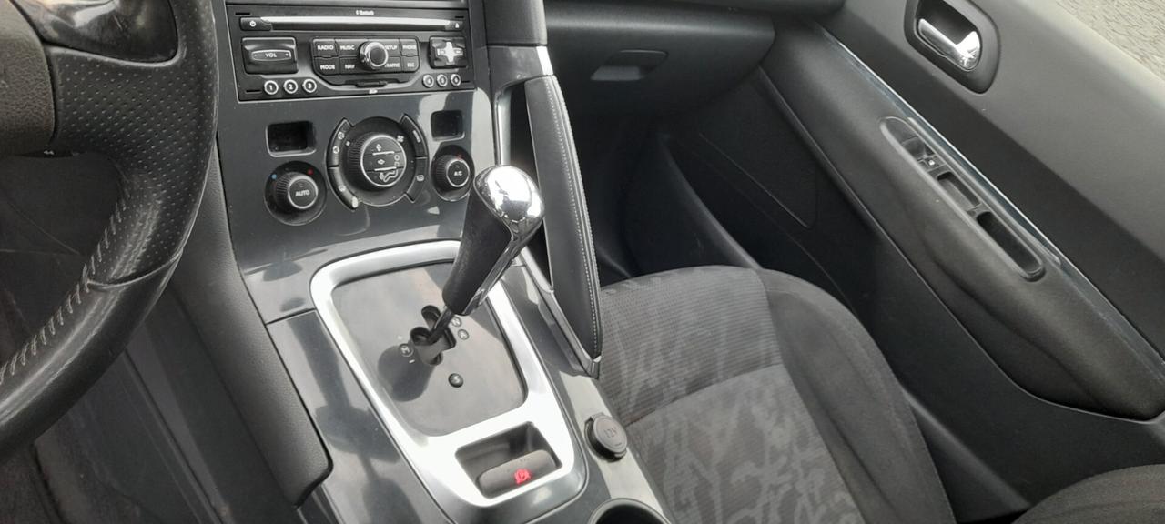 Peugeot 3008 1.6 HDi 110CV cambio robotizzato Premium