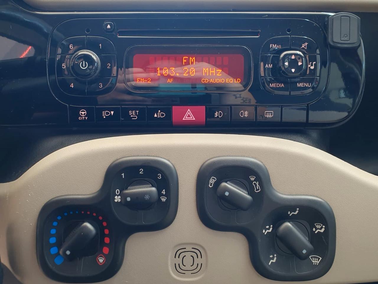Fiat Panda 1.2 Lounge 69cv 2015