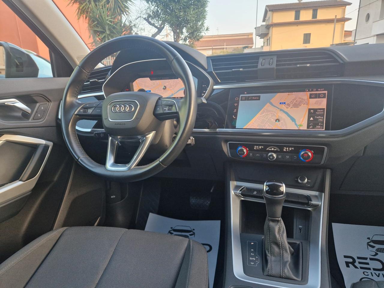 Audi Q3 35 TDI S tronic Business