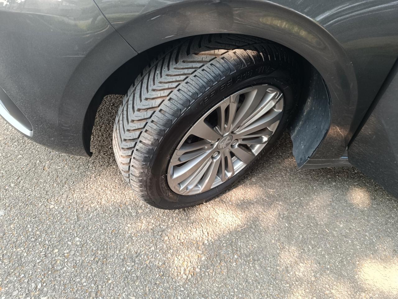 Peugeot 208 1.2 5 porte del 2018 SOLO 102.000 KM