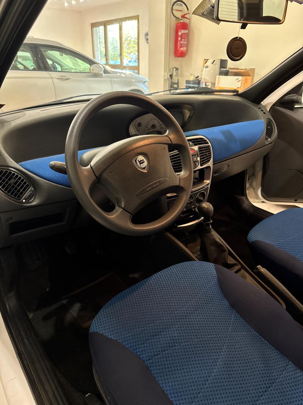 Lancia Y 1.2i cat Elefantino Blu