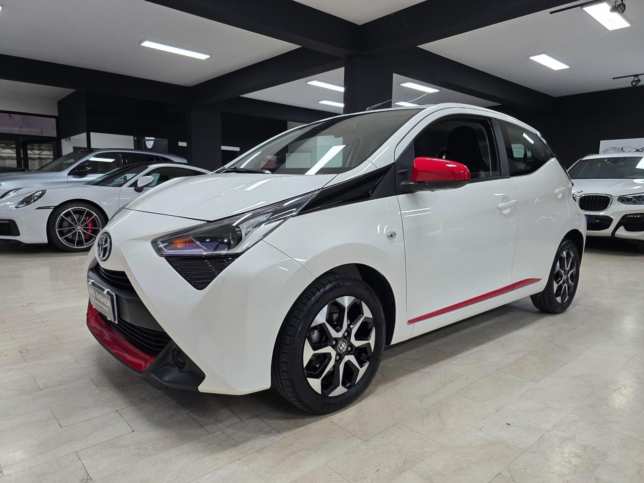 Toyota Aygo 1.0 VVT-i 72 CV 5 porte x-clusiv