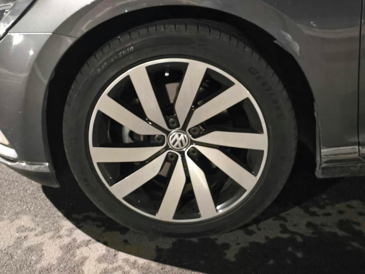 Volkswagen Passat 2.0 TDI DSG Highline BlueMotion