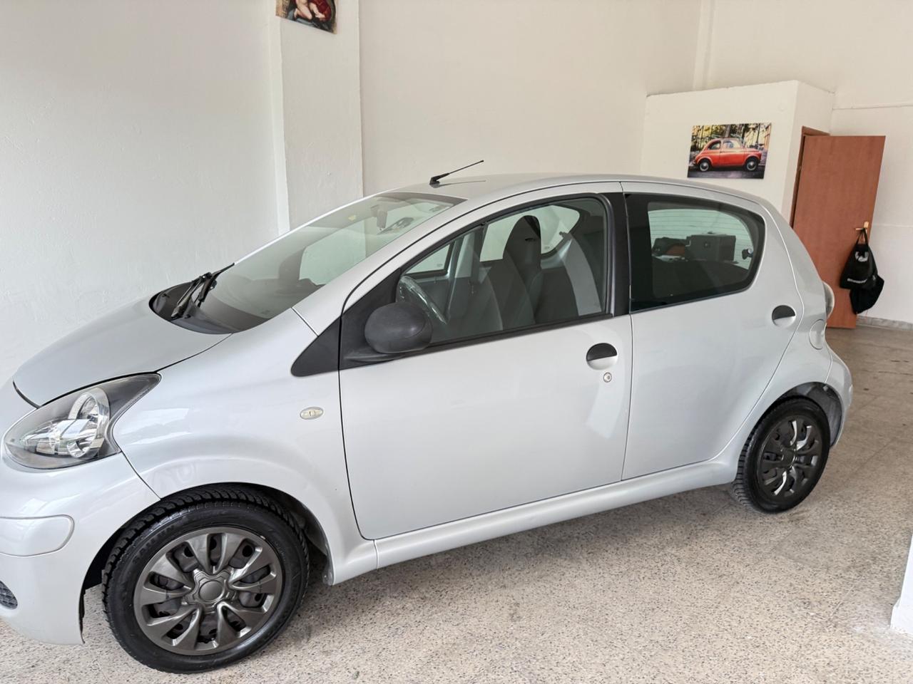 Toyota Aygo 1.0 12V VVT-i 5 porte Now