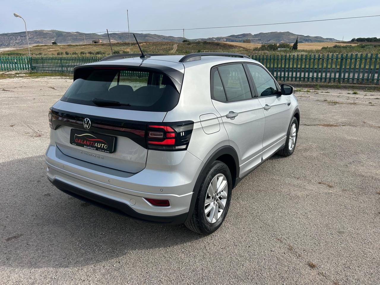 Volkswagen T-Cross 1.0 TSI R line