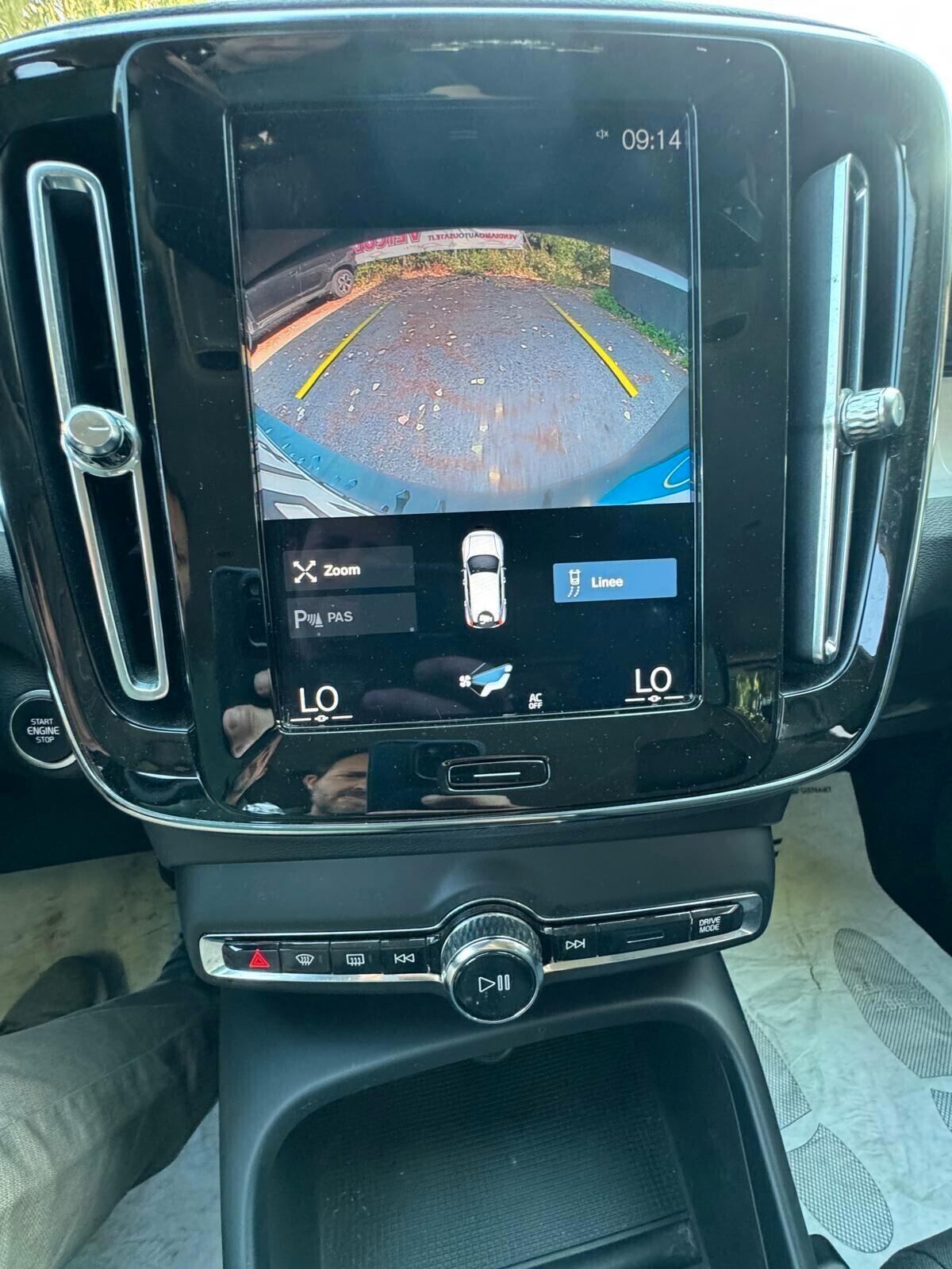 Volvo XC40 T2 Geartronic Momentum Core