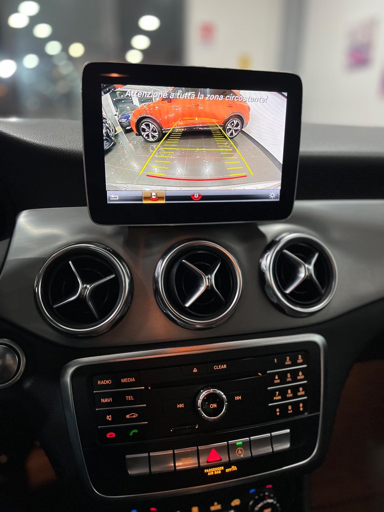 Mercedes Benz GLA 200d Aut. Premium AMG 136 cv