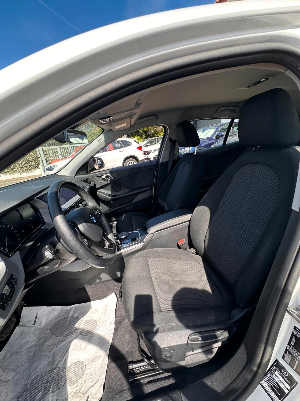 Bmw SERIE1 116d 5p. Advantage