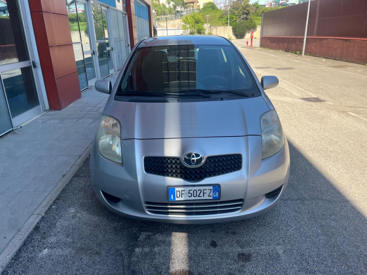 Toyota Yaris 1.4 D-4D 5 porte Sol