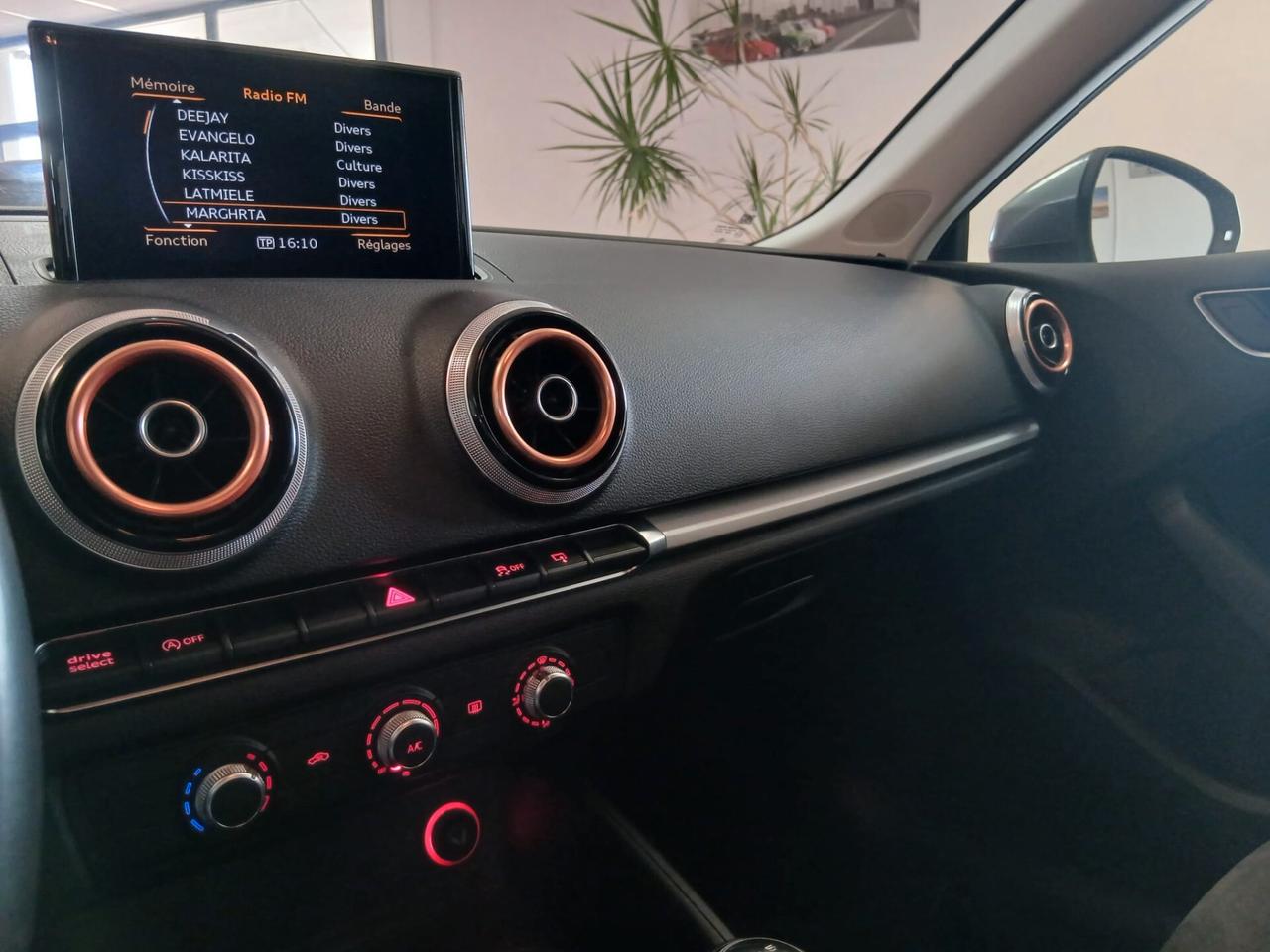 Audi A3 SLINE - 1.6 TDI 110CV UNICO PROPRIETARIO