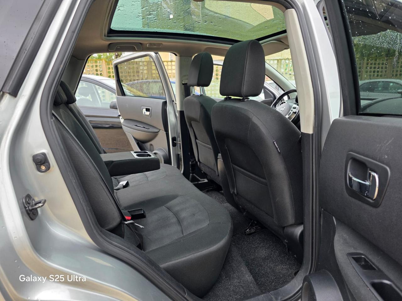 Nissan Qashqai 1.6 dCi DPF Tekna 2012