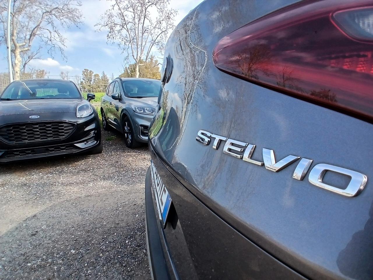 Alfa Romeo Stelvio 2.2 Turbodiesel 180 CV AT8 RWD Executive