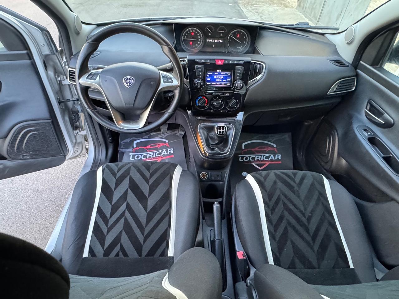 Lancia Ypsilon 1.3 MJT 16V 80 CV 5 porte S&S Silver