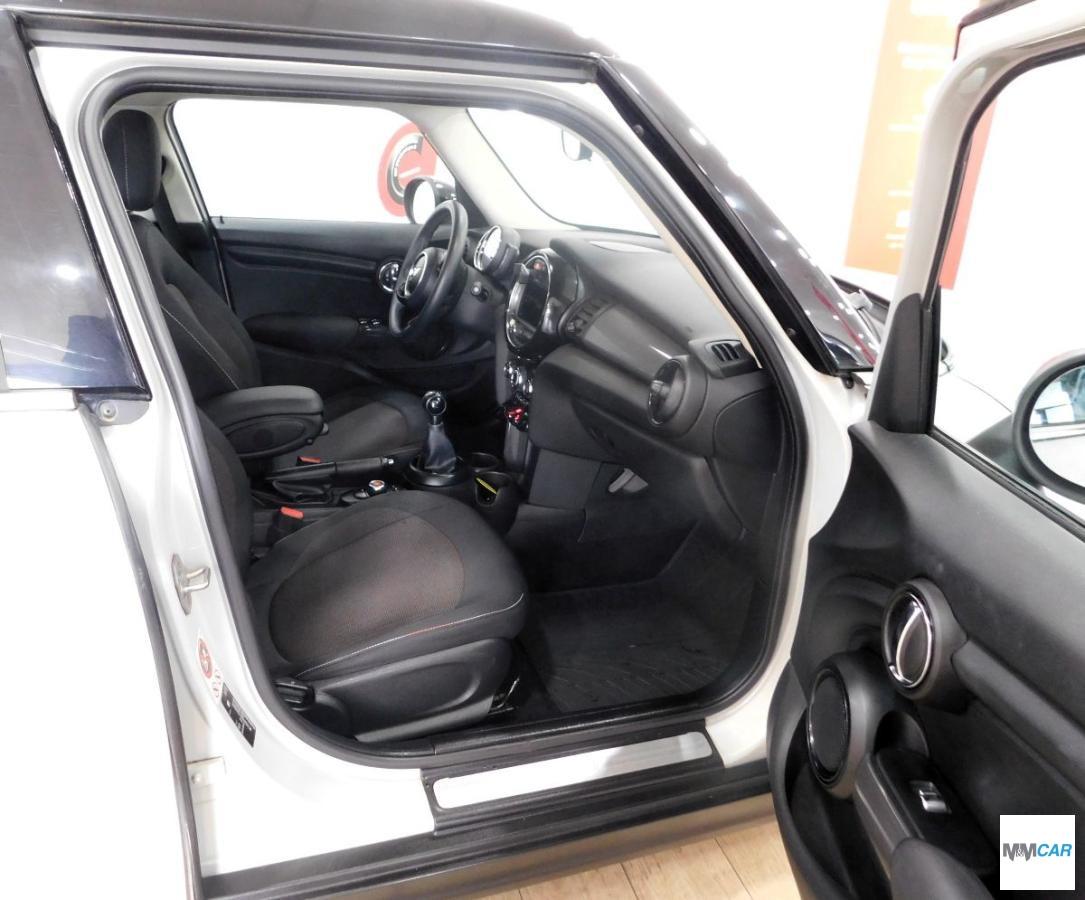 MINI COOPER 5 PORTE HYPE BZ 136CV