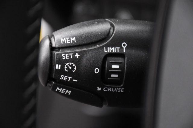 PEUGEOT 2008 BlueHDi 130 S&S EAT8 Allure