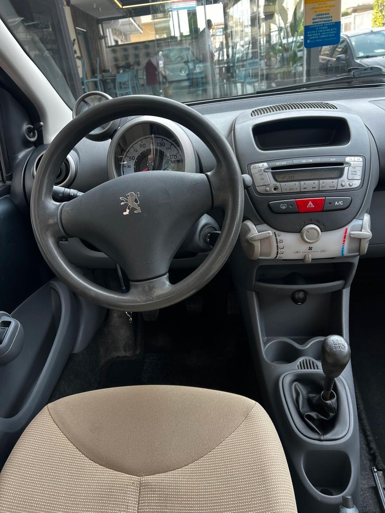 Peugeot 107 1.0 68CV 5p. Sweet Years NEOPATENTATI