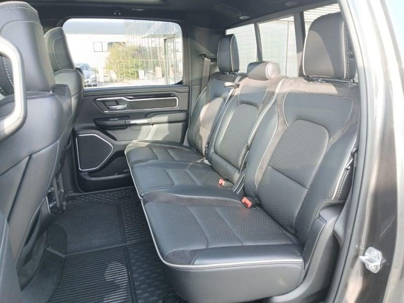Dodge RAM 1500 5.7 GPL V8 Laramie Night N1