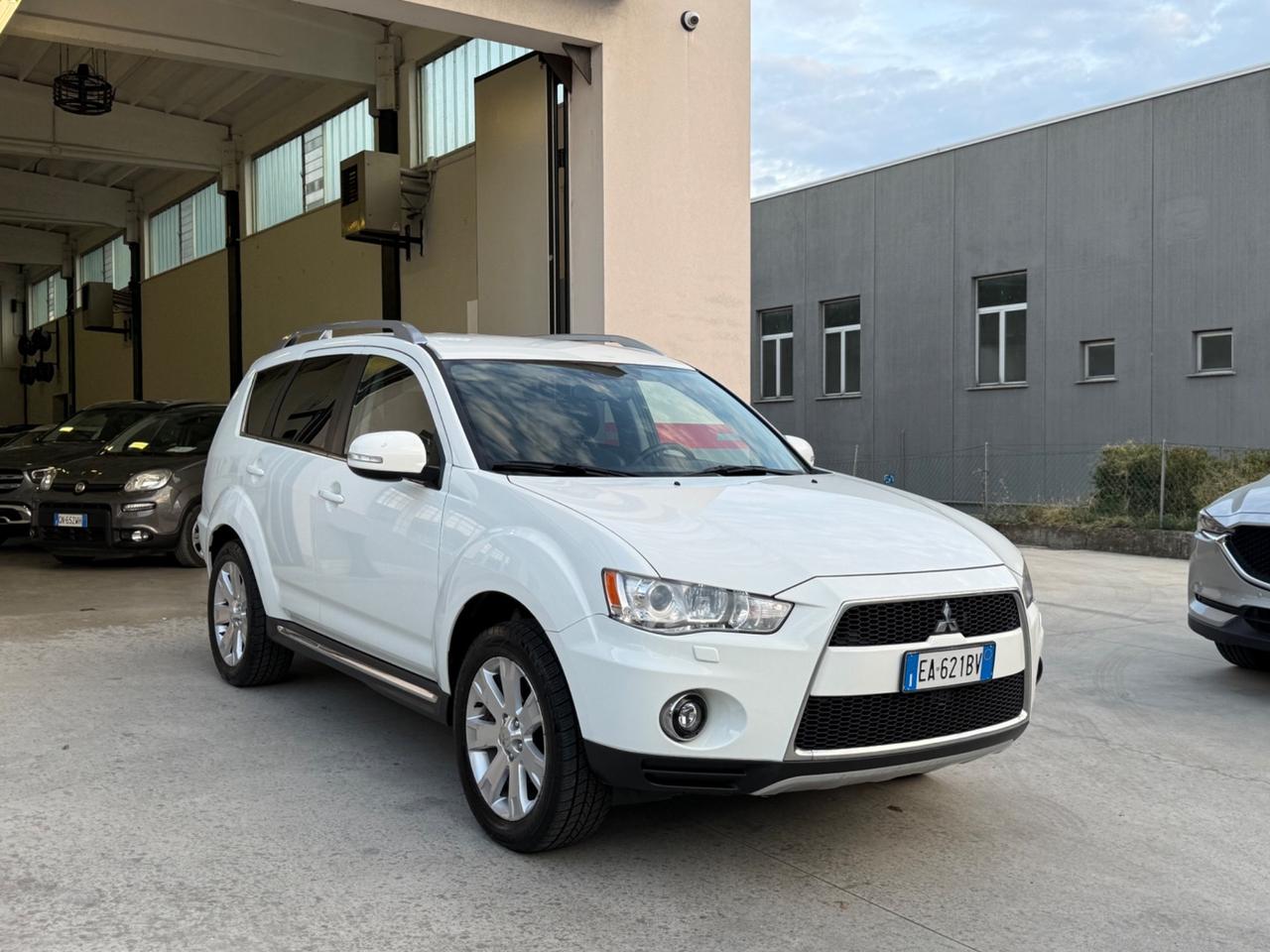 Mitsubishi Outlander 2.2 DI-D Instyle DPF 7 p.ti