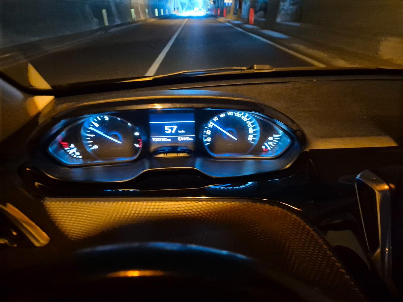 PEUGEOT 208 1.2 BENZINA ALLURE RETROCAMERA
