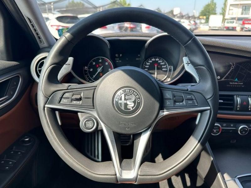 Alfa Romeo Giulia 22 210 AT8 AWD Q4 Veloce-GARANZIA-KM CERTIFICATI