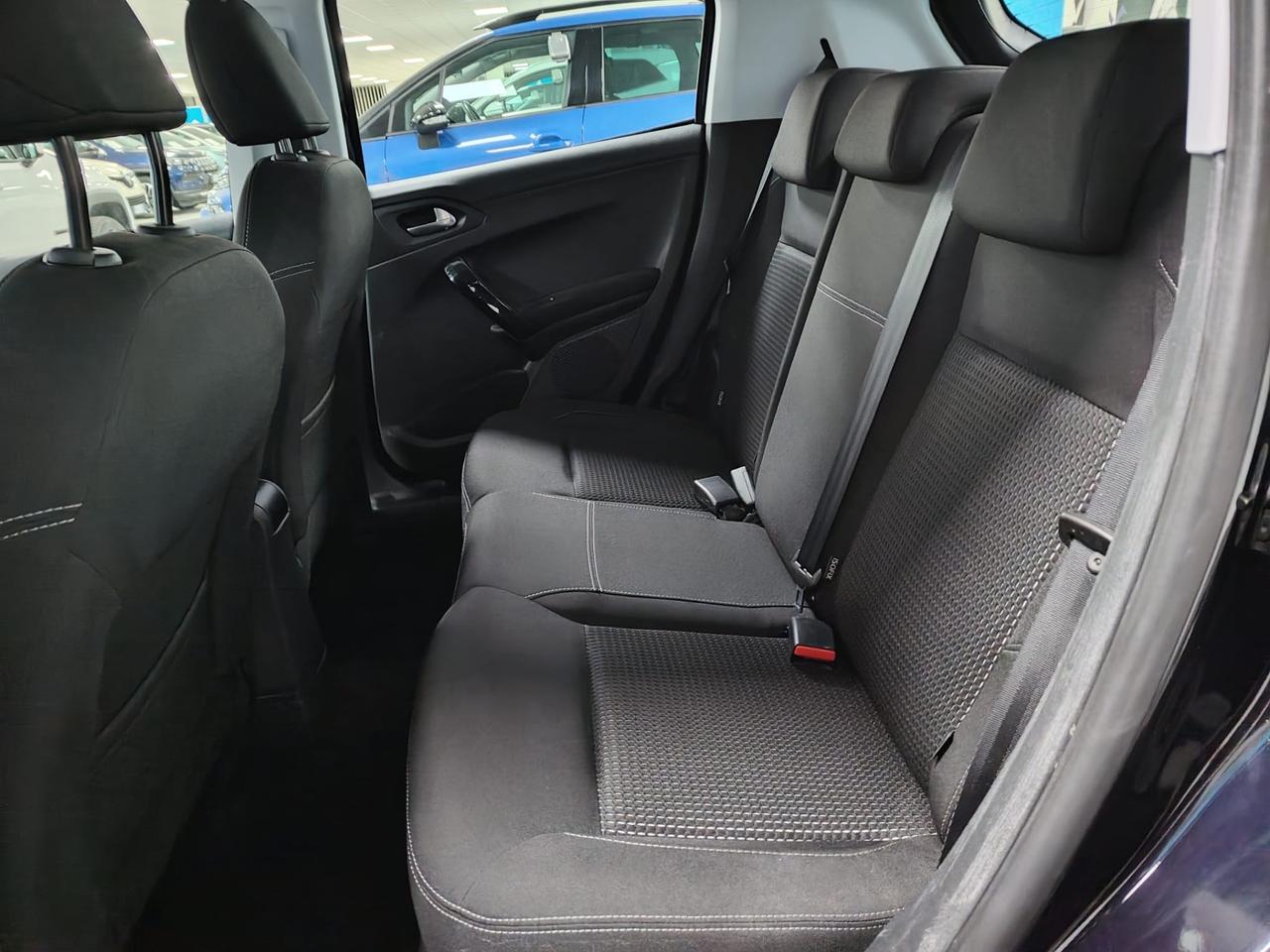 PEUGEOT 208 5p 1.2 puretech Allure 82cv