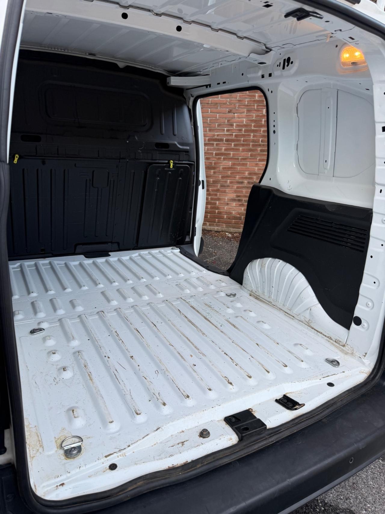 Opel Combo Cargo 1.5 Diesel 100CV S&S PC 650kg Edition