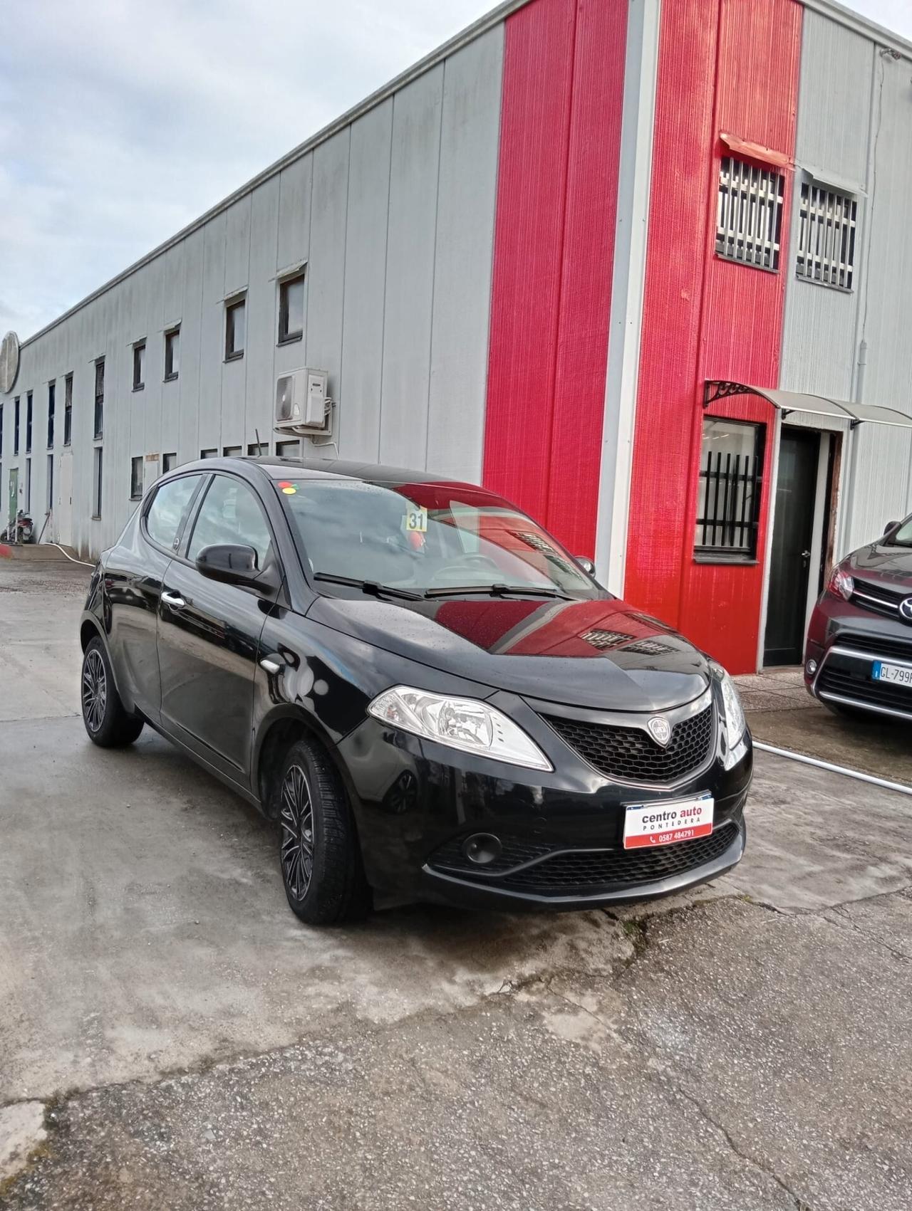 Lancia Ypsilon 1.2 69 CV 5 porte GPL Ecochic Gold