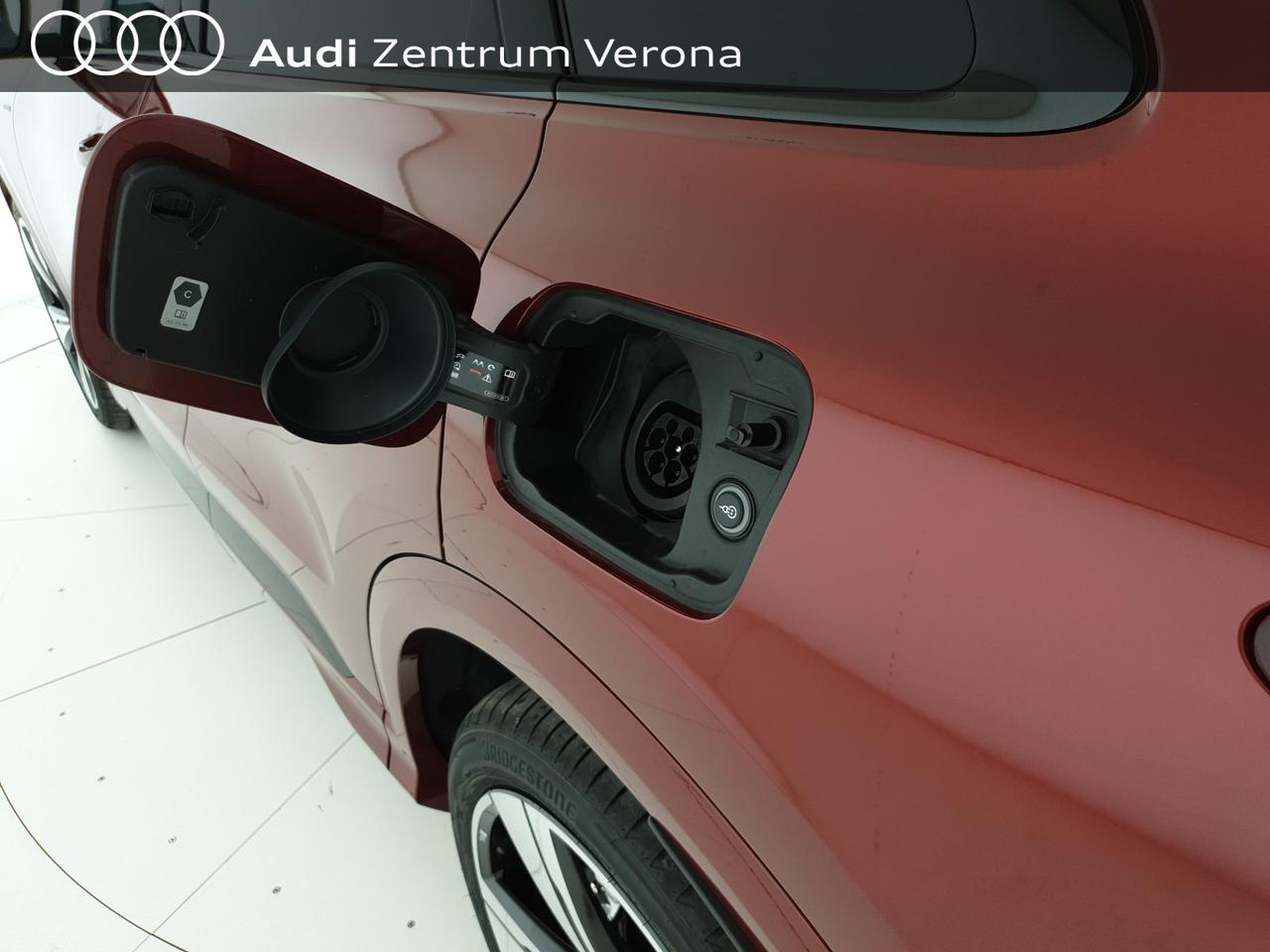 2.0e-hybrid 299CV quattro S tronic S line Edition