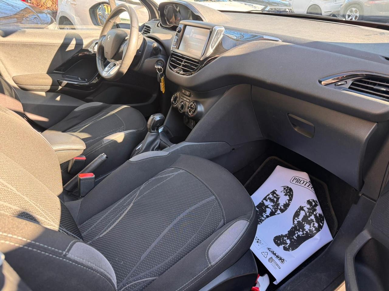 Peugeot 208 1.2 VTi 82 CV 5porte Allure GARANZIA 1 ANNO