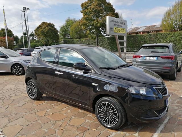 LANCIA Ypsilon 1.0 FireFly 5 porte S&S Hybrid Silver
