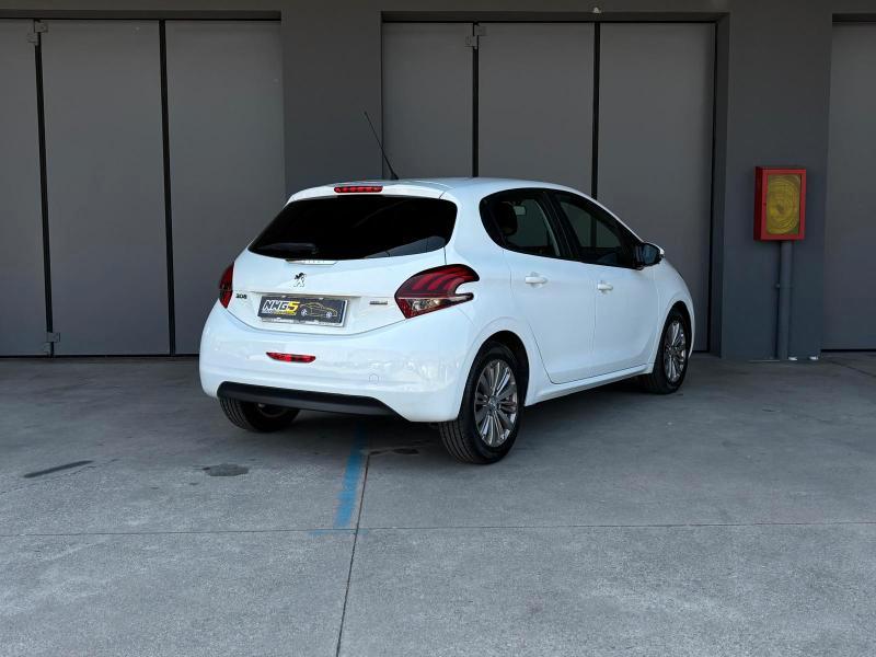 Peugeot 208 5 Porte 208 5p 1.2 puretech Active 82cv