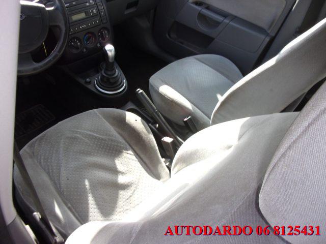 FORD Fiesta 1.2 16V 5p. Ambiente