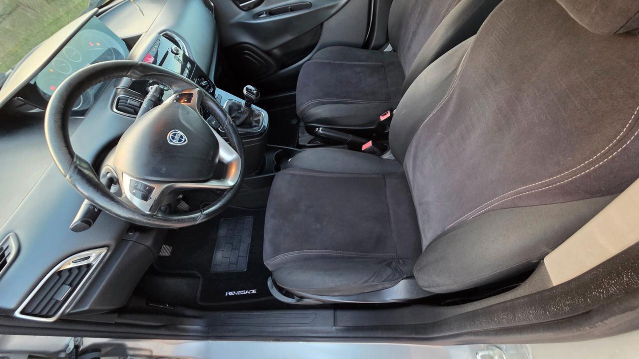 Lancia Ypsilon 1.3 MJT 16V 95 CV 5 porte S&S Platinum