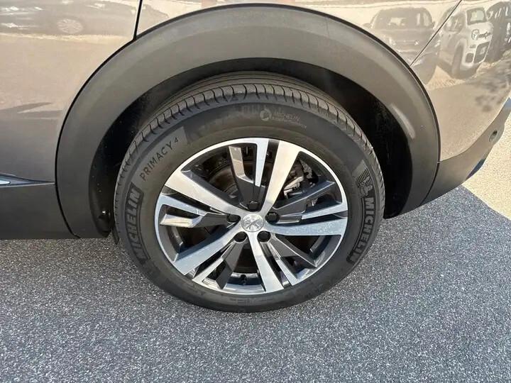 Peugeot 3008 Hybrid 225 e-EAT8 Allure