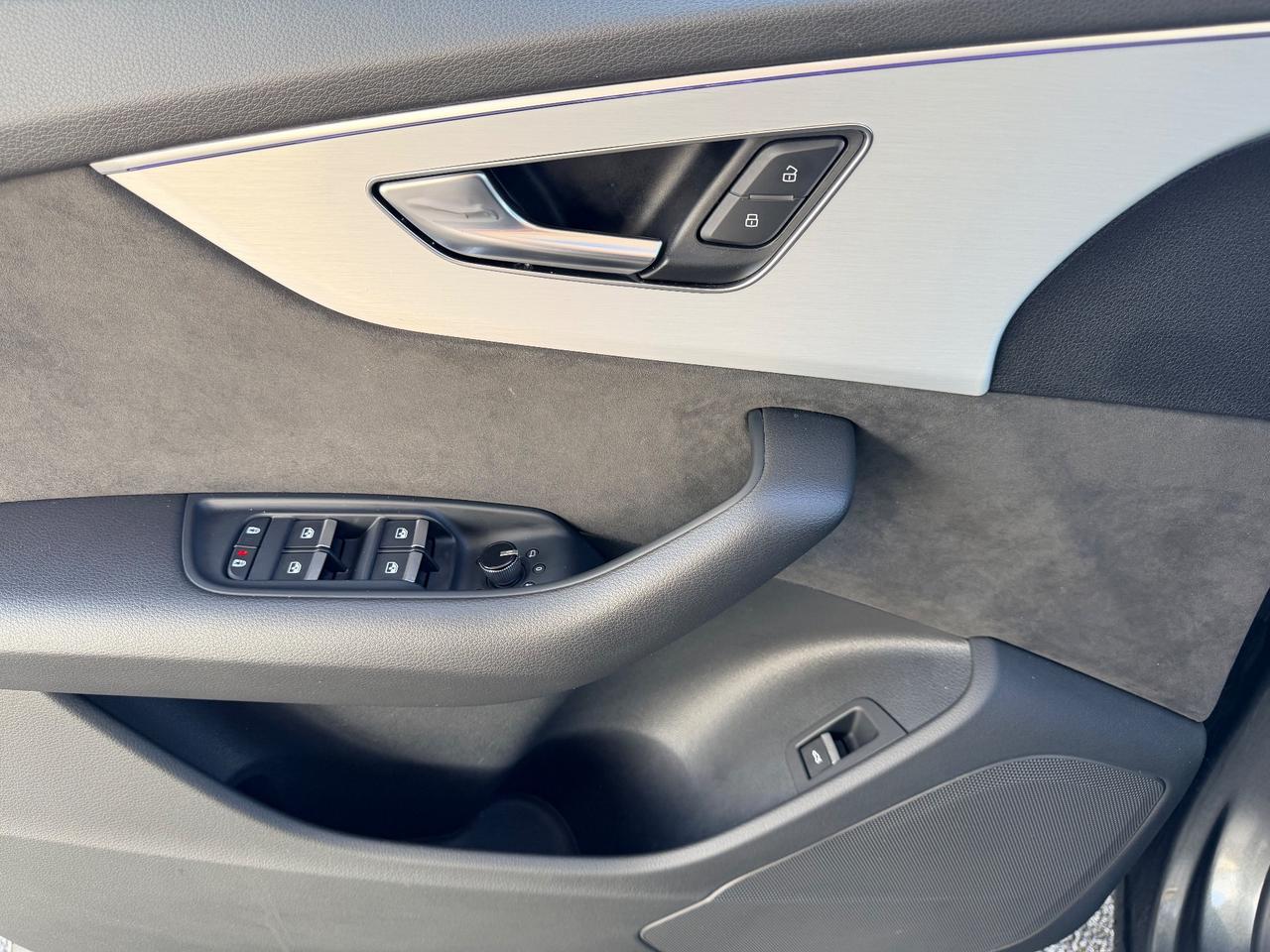 Audi Q8 45 TDI quattro 231cv s line no tasse