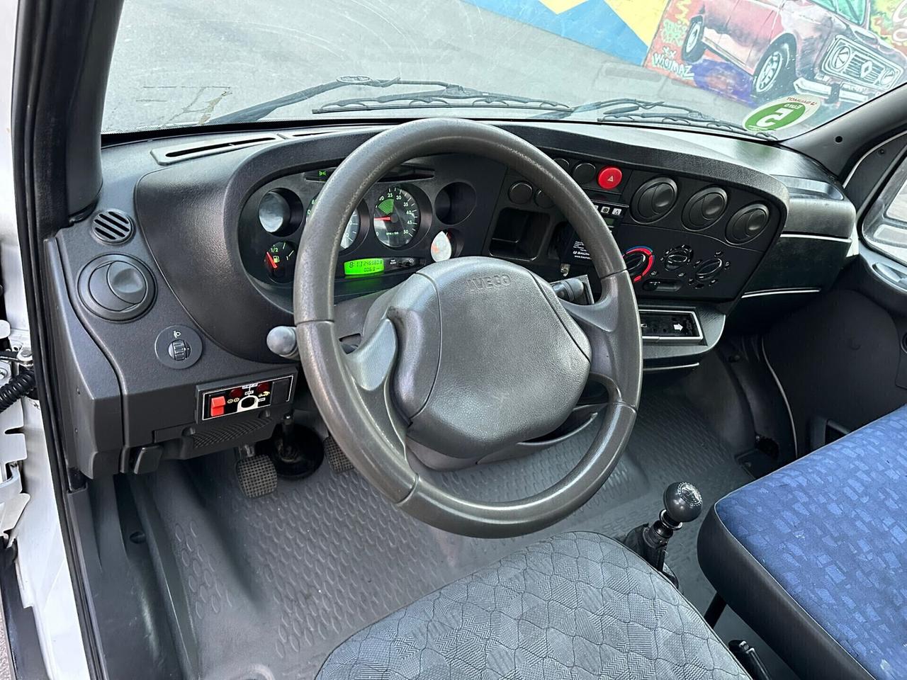 Iveco Daily modello 35c17 con cassone