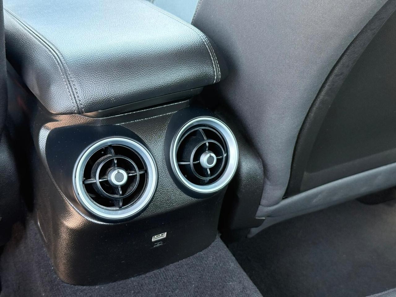 Alfa Giulia 2.2 160 CV AT8 Super Manuale Blu Monte Carlo