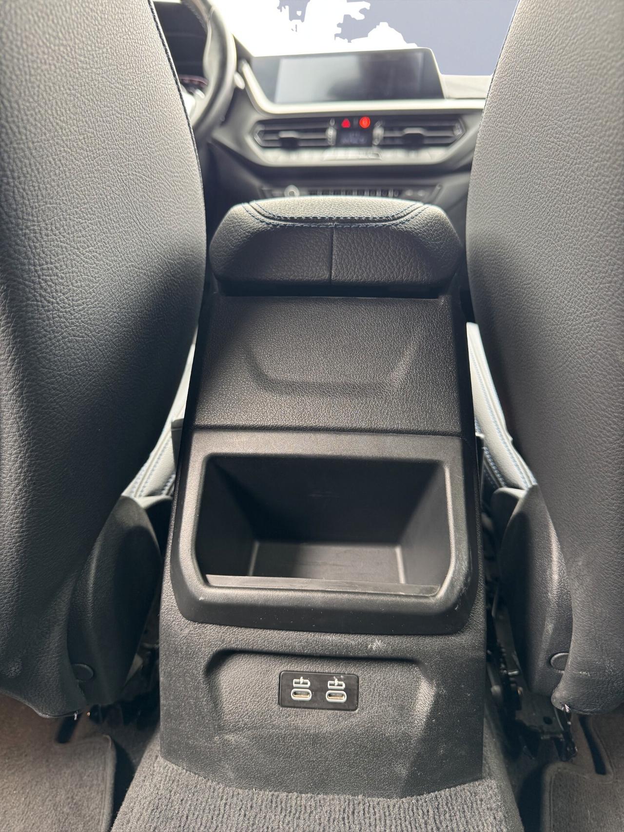 Bmw 118 118d 5p. Msport