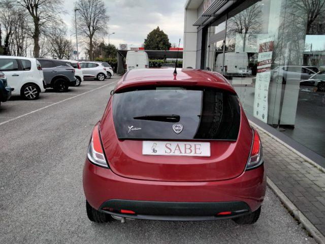 LANCIA Ypsilon 1.2 69 CV 5 porte Black & Red