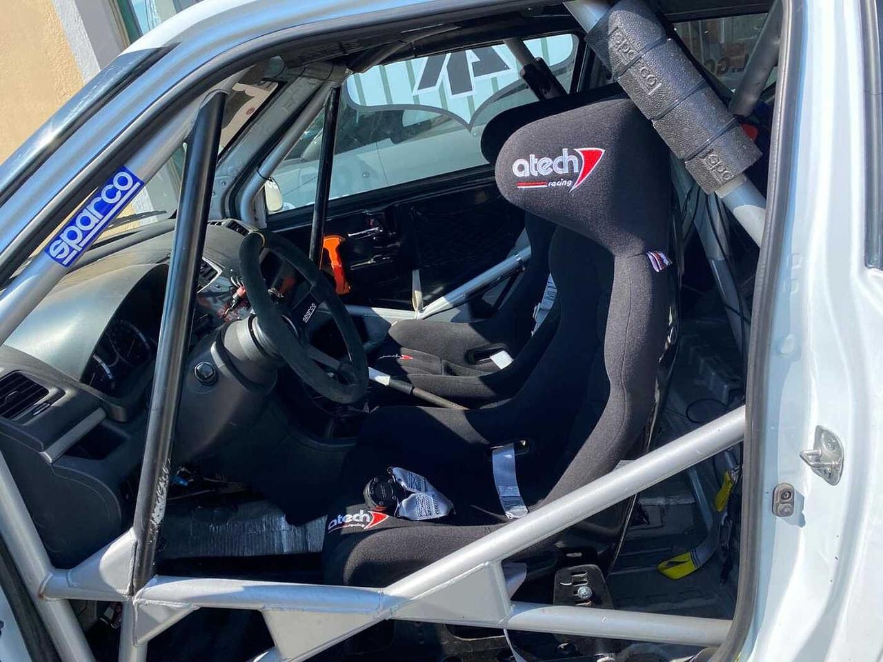 Suzuki Swift 1.6 RALLY RACING START