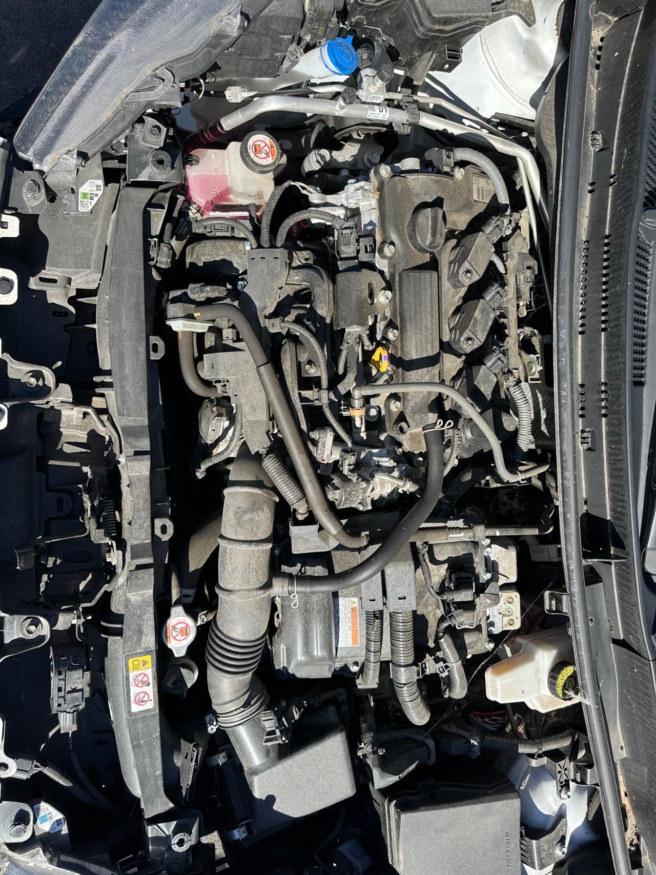 Toyota Yaris 1.5 Hybrid SINISTRATA