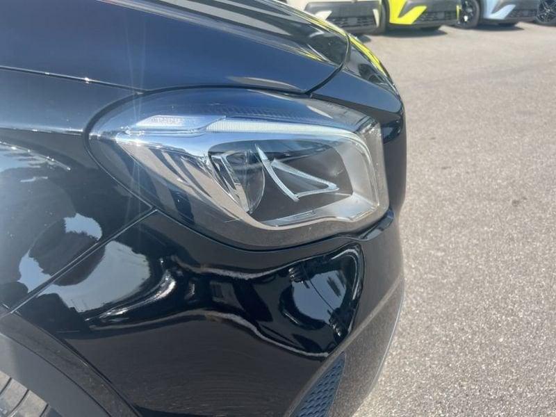 Mercedes-Benz GLA 180 SPORT AUTO