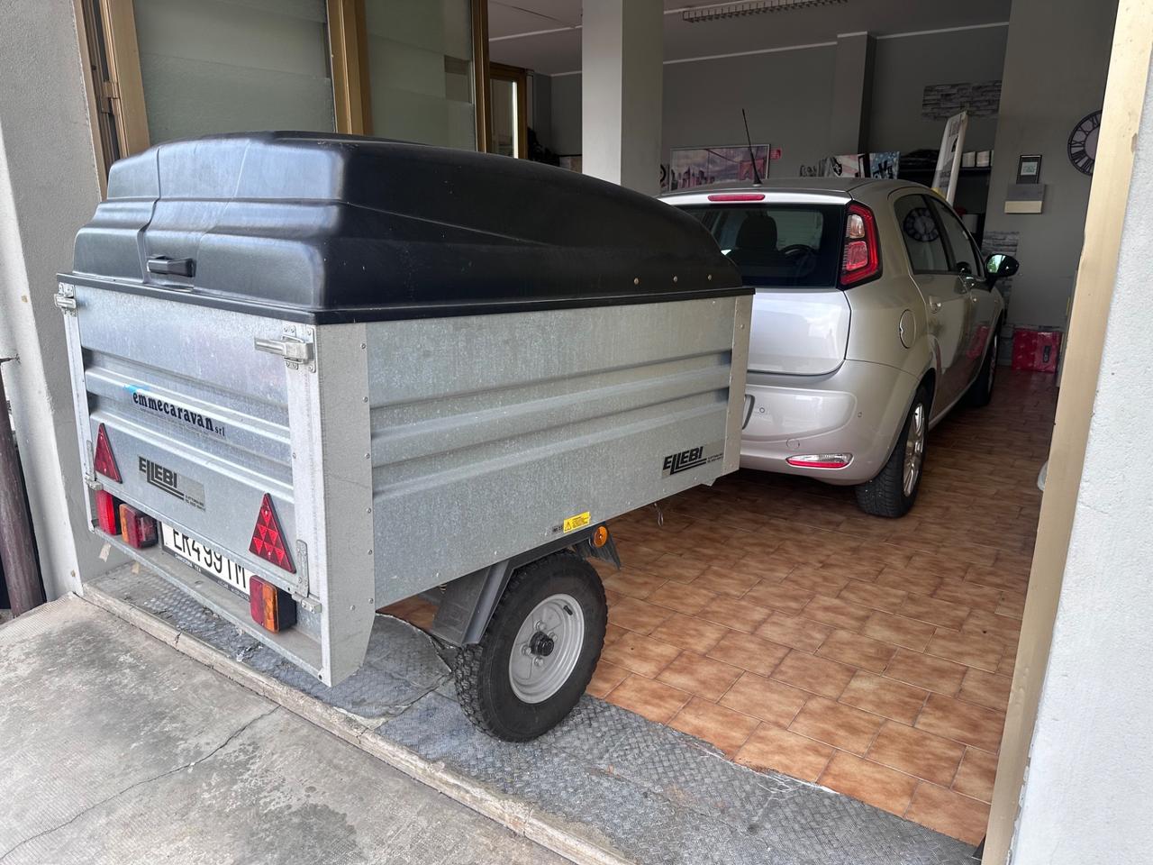 Fiat Punto 1.3diesel 75CV 5 porte Lounge + carrello appendice