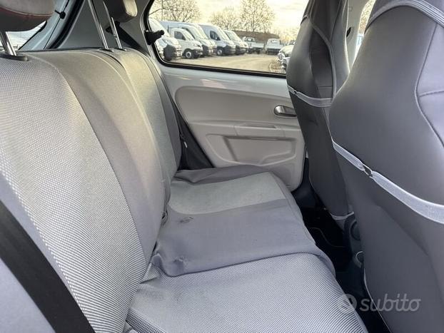 Volkswagen up! 1.0 5p. EVO beats BlueMotion ...