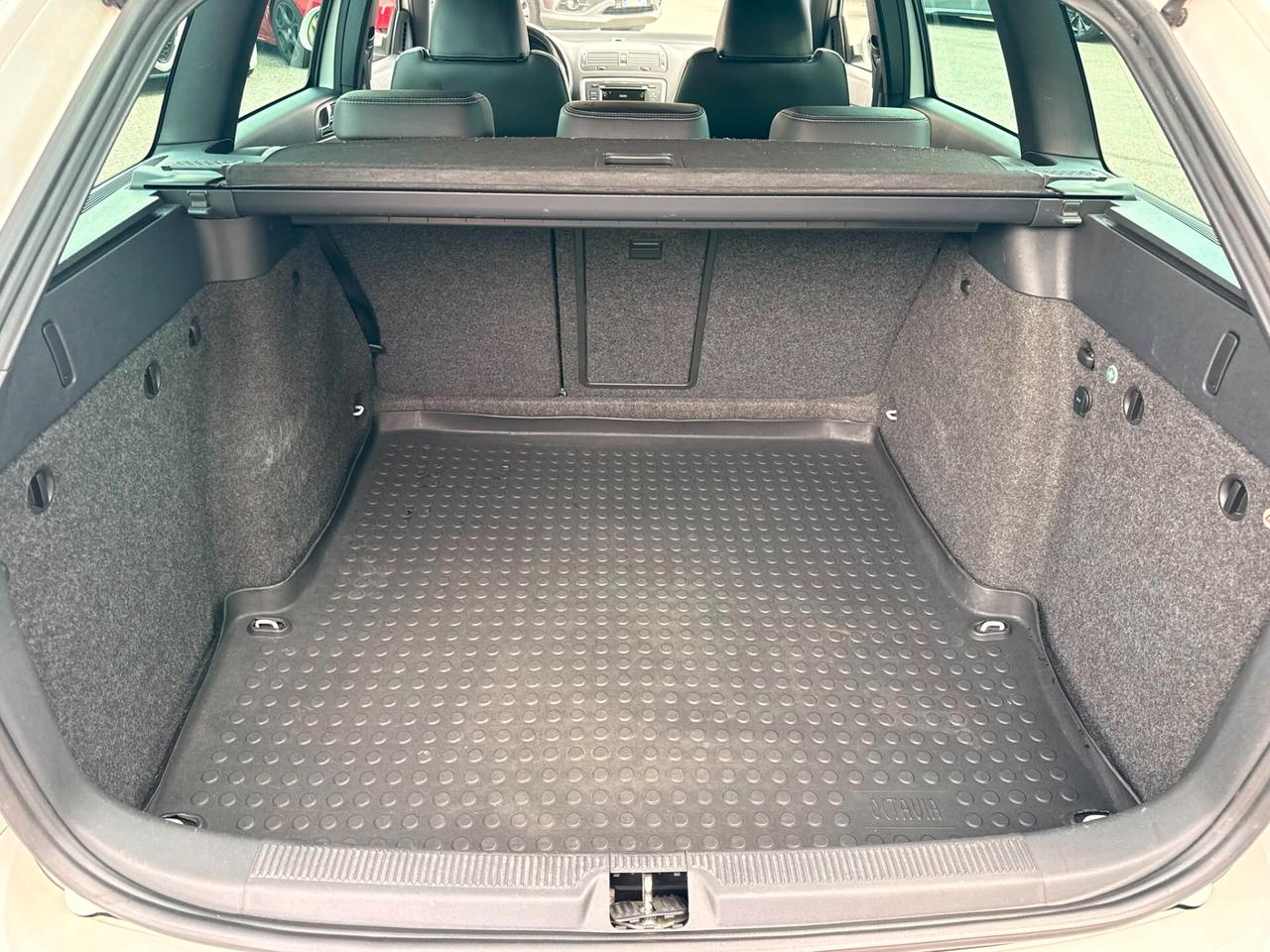 Skoda Octavia 2.0 TDI CR F.AP. Wagon RS