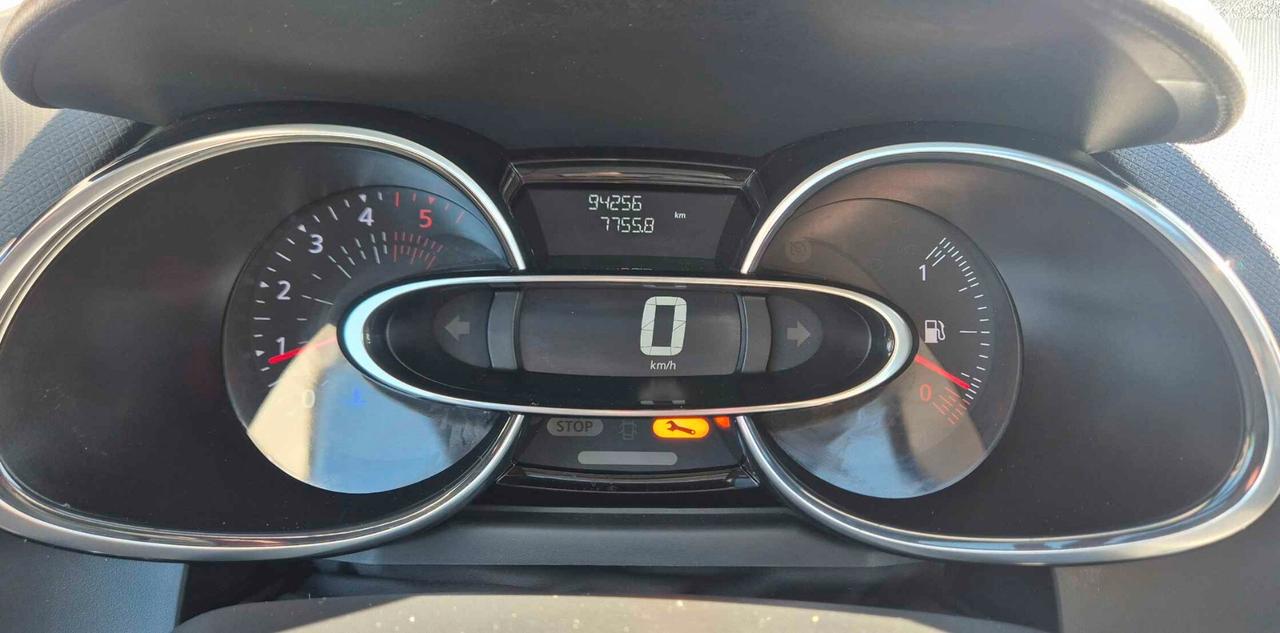 Renault CLIO 1.5 DCI 90CV 5P N1 4 POSTI MOSCHINO ZEN E6D