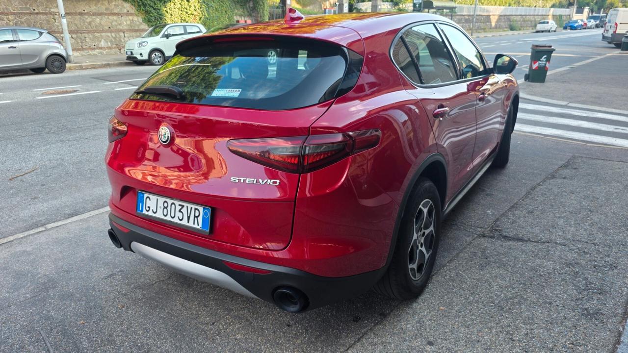 Alfa Romeo Stelvio 2.2 Turbodiesel 160 CV AT8 RWD Sprint