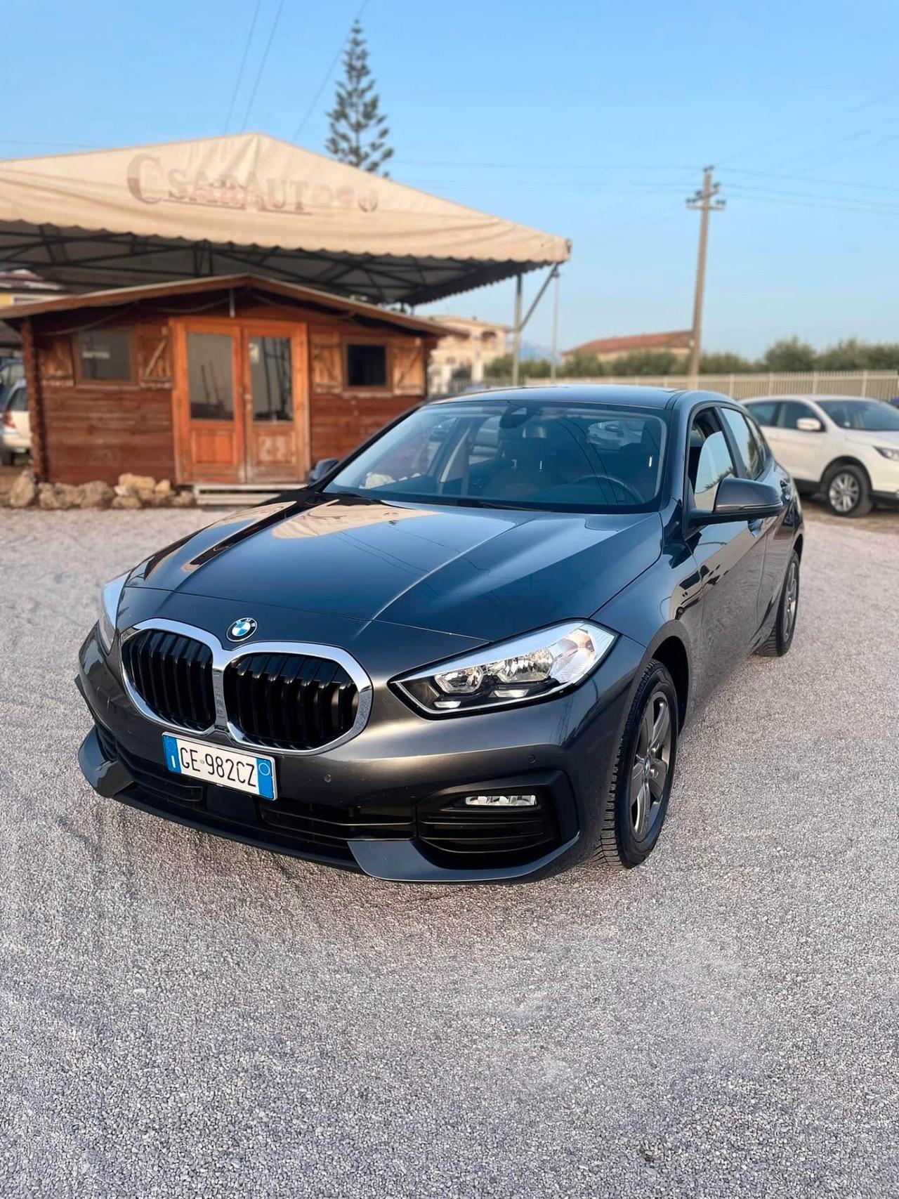 Bmw 116 116d 5p. Business Advantage