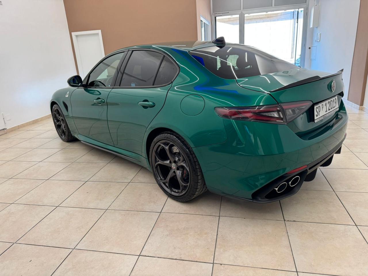 Alfa Romeo Giulia 2.9 V6 Bi-Turbo AT8 Quadrifoglio