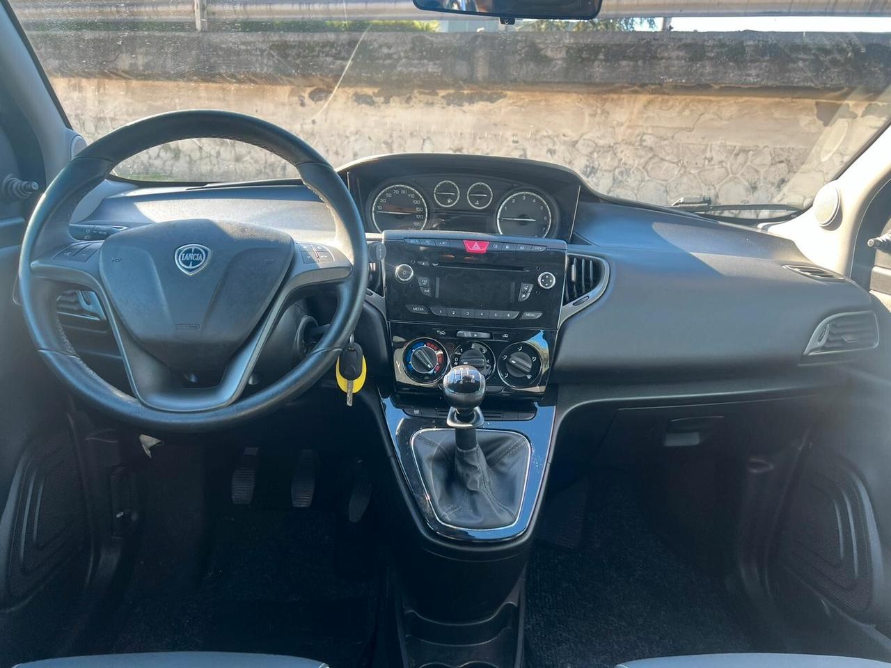 Lancia Ypsilon 1.2 69 CV 5 porte GPL Ecochic Gold